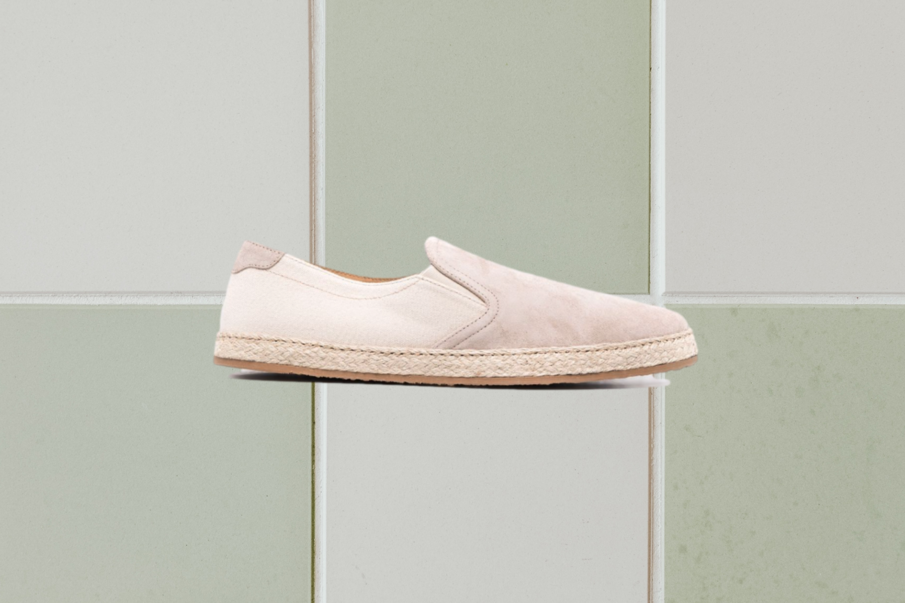 Alpargatas estilo slip-on con paneles