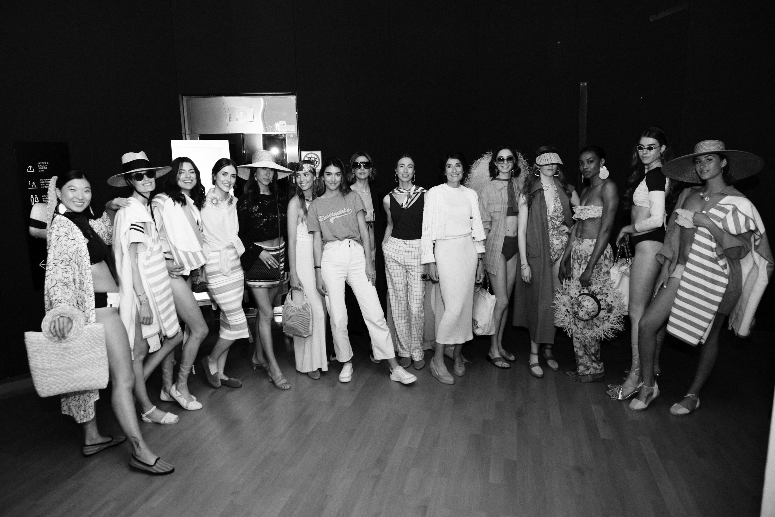 El backstage del desfile de ES Fascinante 'Ra&iacute;ces' en el Museo Balenciaga