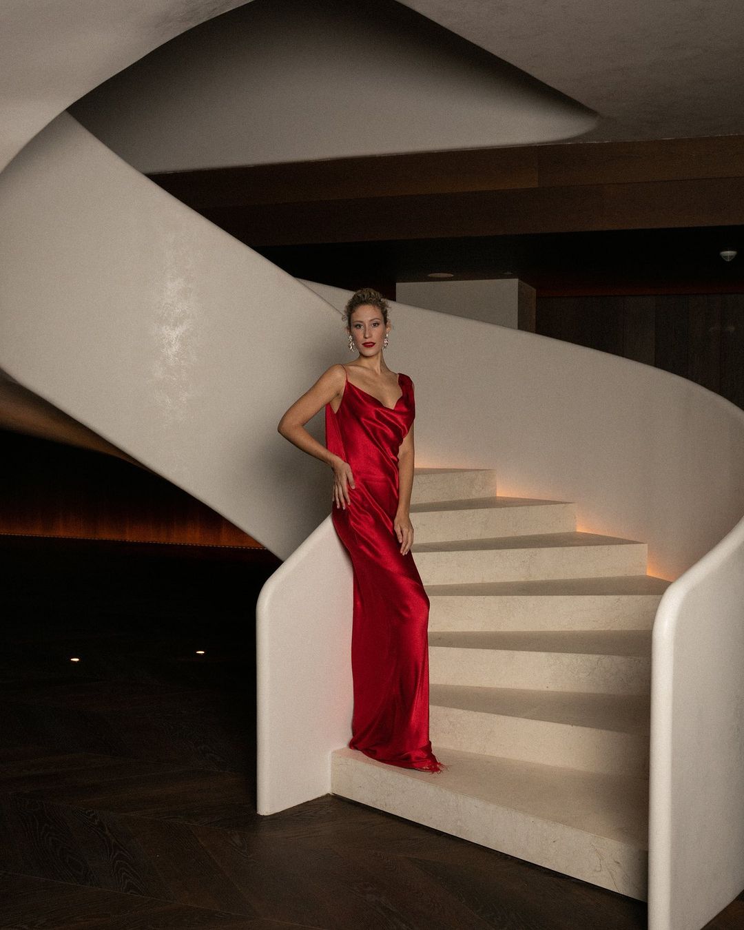 Vestido satinado de Redondo Brand