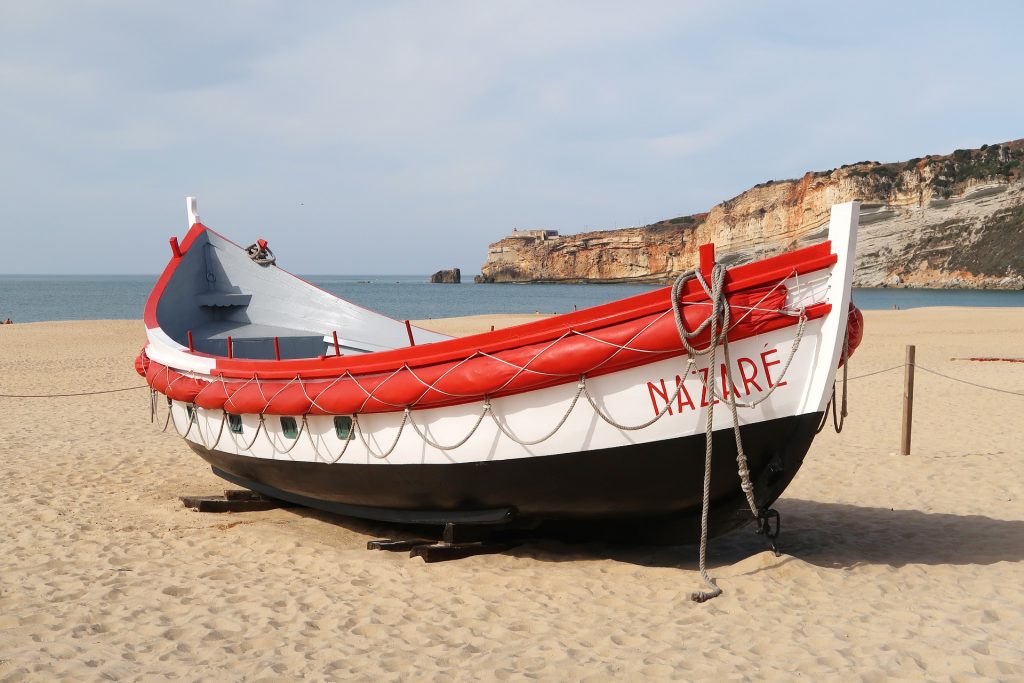 Playa en Nazar&eacute;, Portugal
