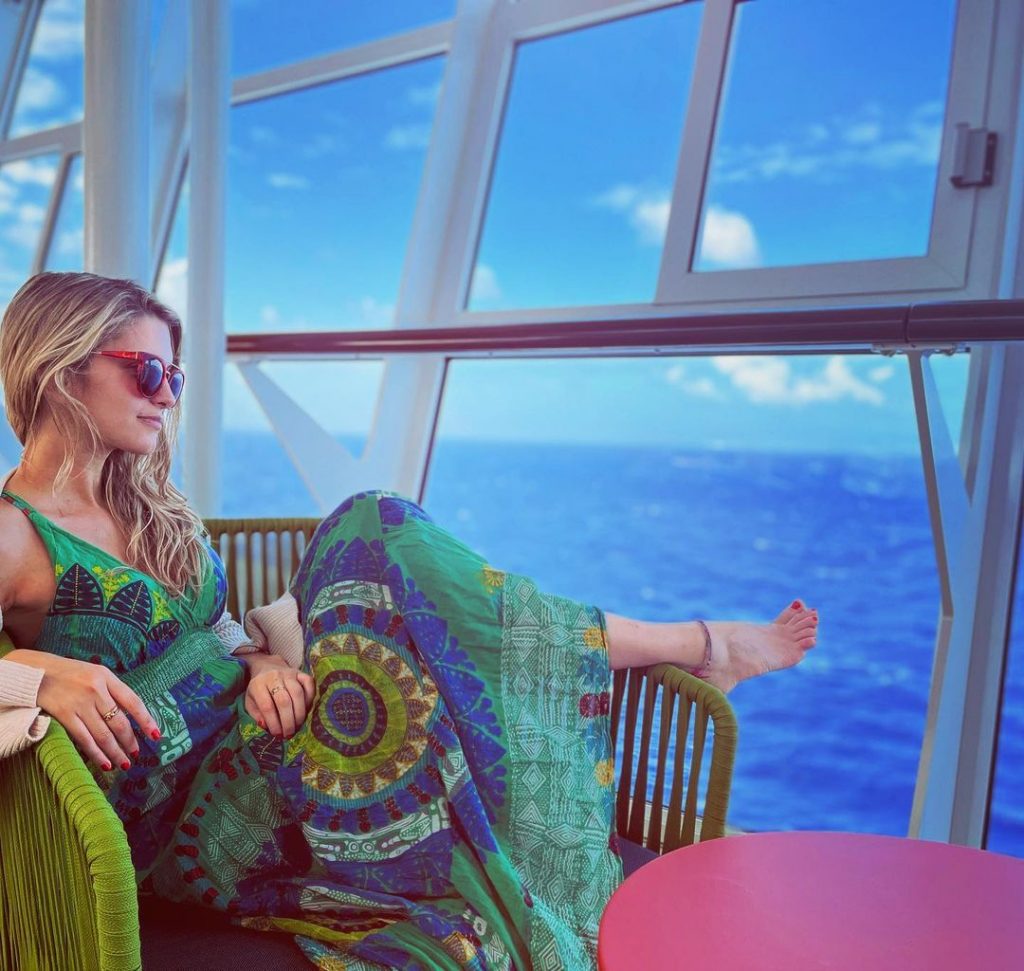 Chica en el Wonder of the Seas, el crucero más grande del mundo