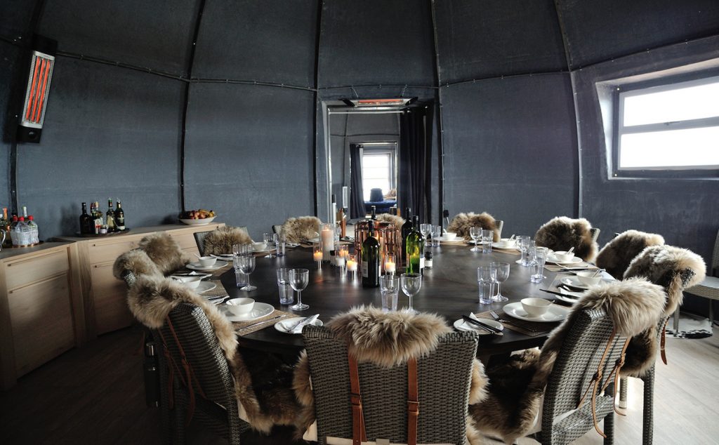 Comedor en el White Desert Camp de la Ant&aacute;rtida