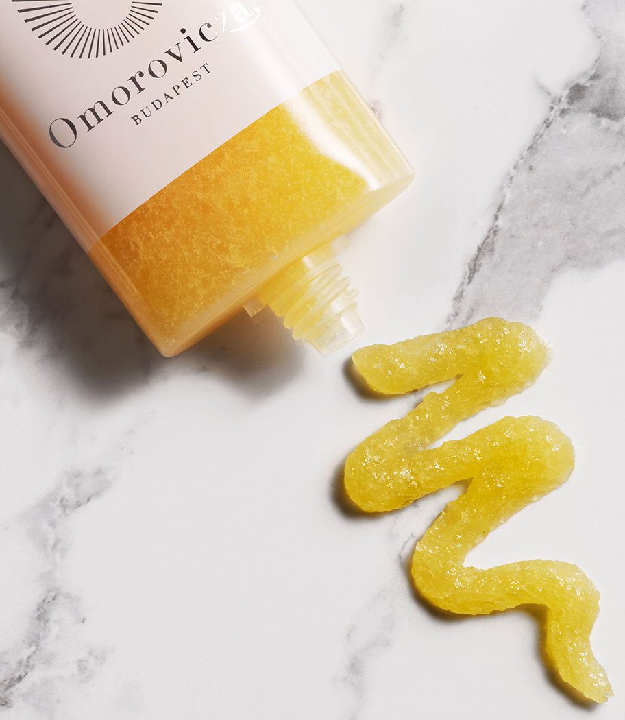 &lsquo;Gold Sugar Scrub&rsquo;