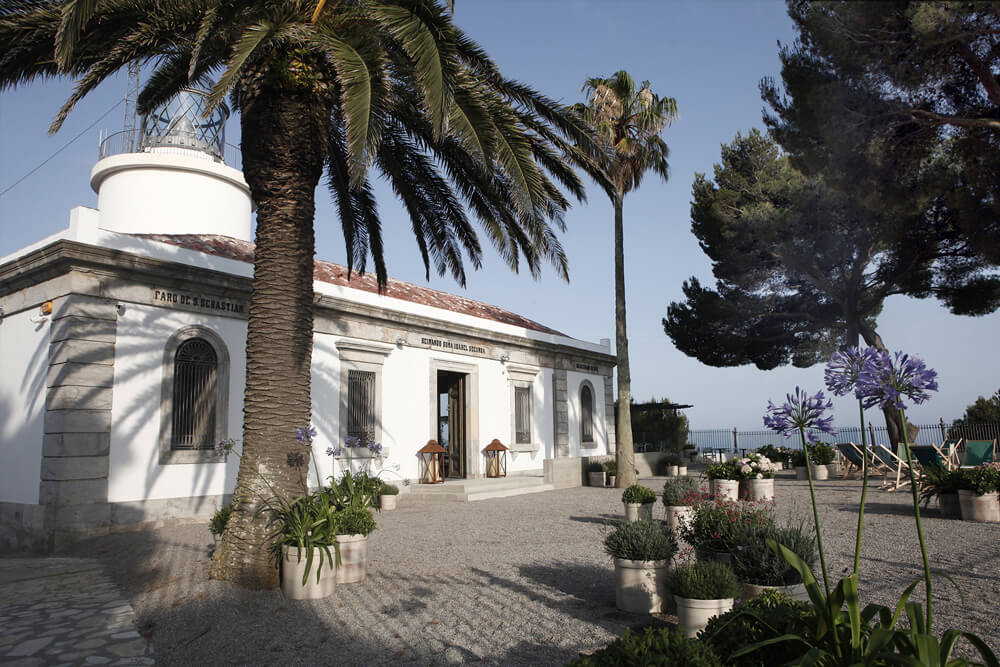 El exterior de Far Nomo