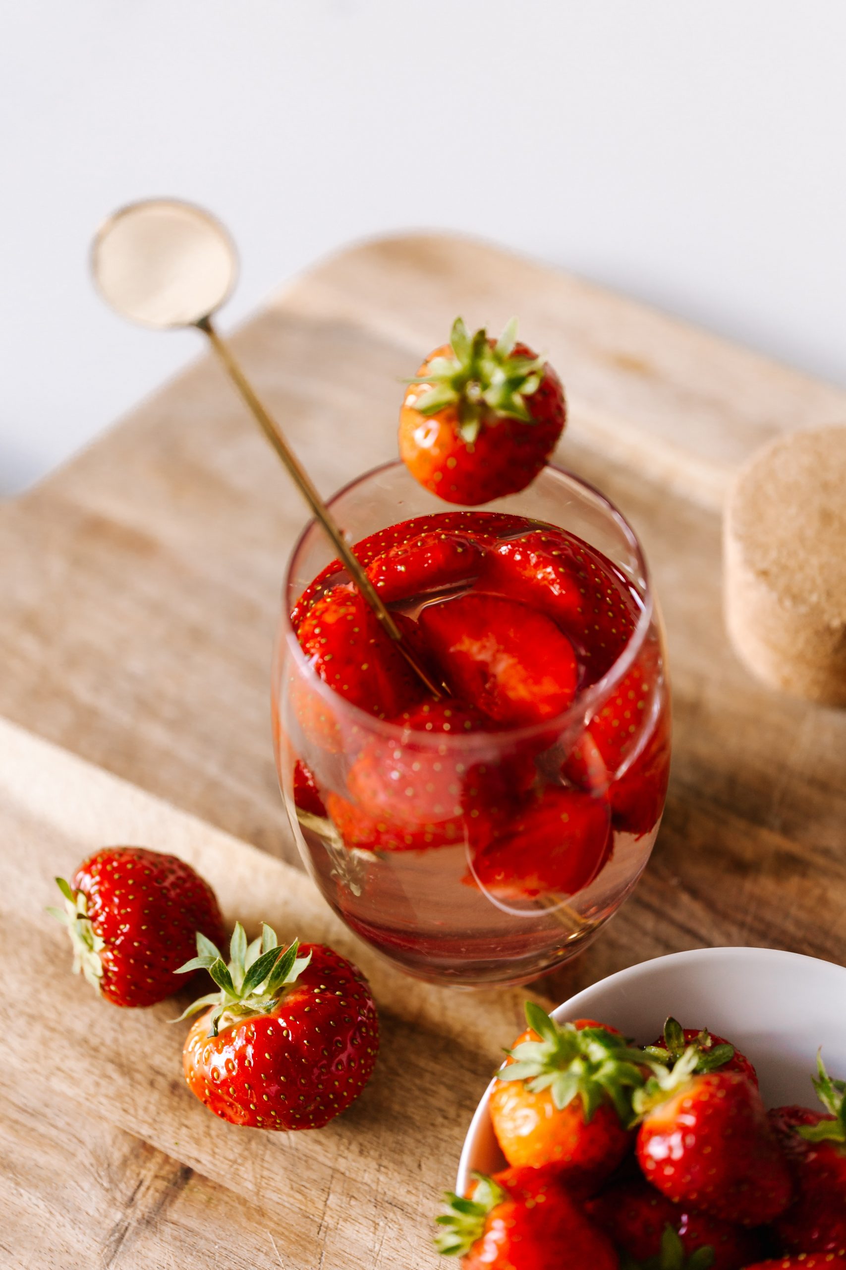 Agua con fresas