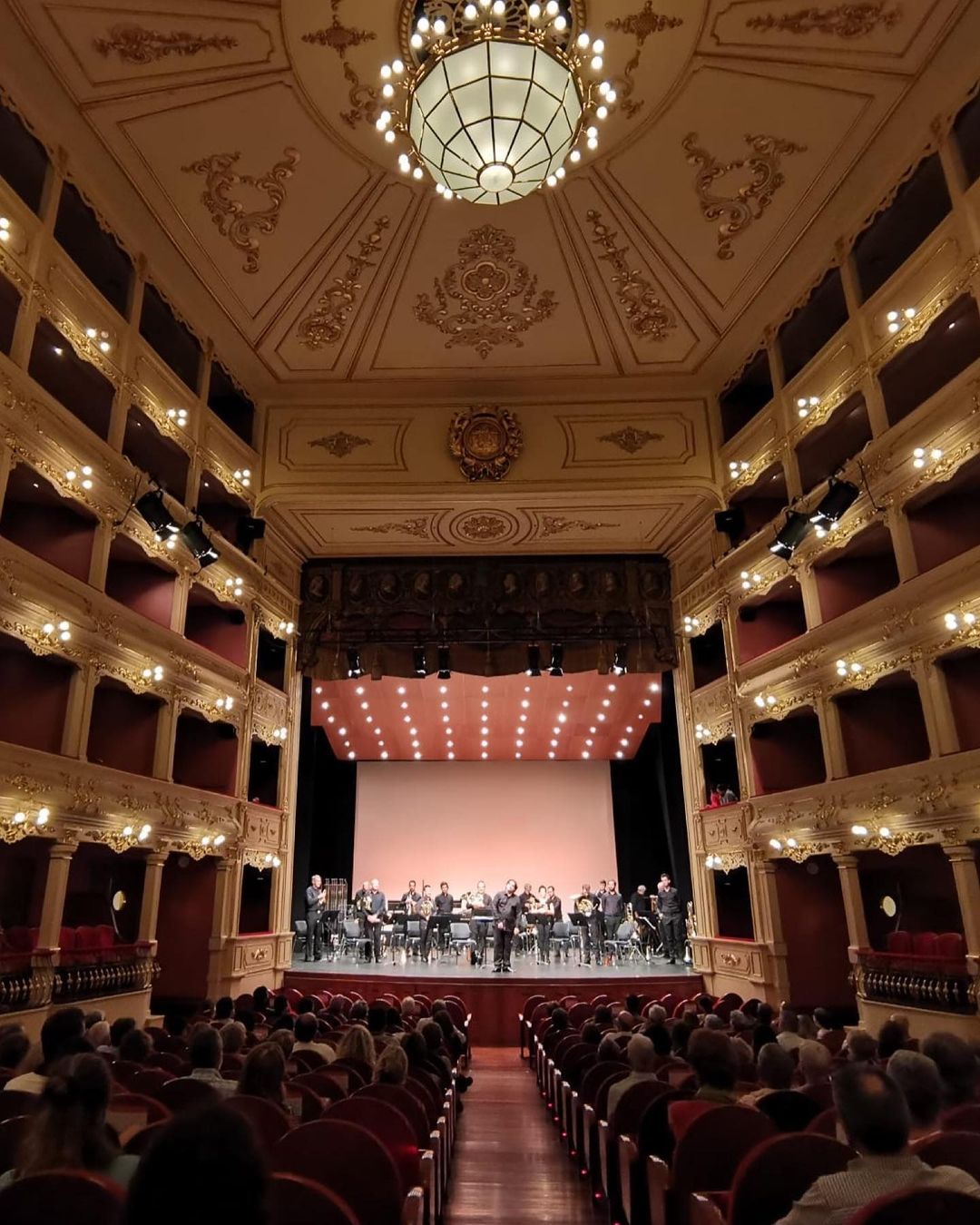 Concierto en el Teatro Principal de Mah&oacute;n