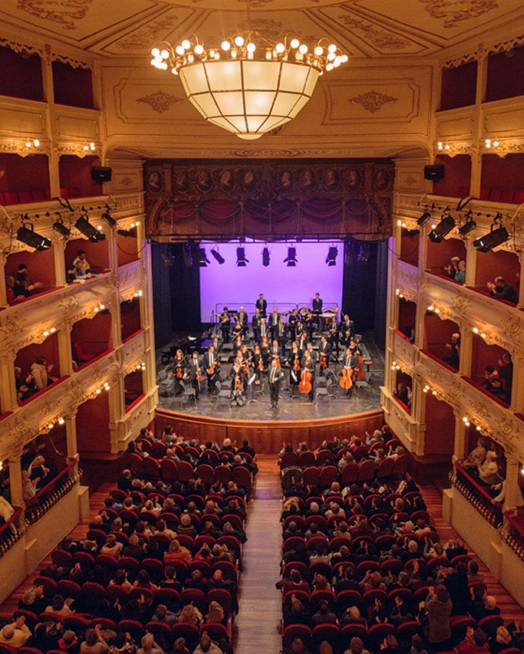 Concierto en el Teatro Principal de Mah&oacute;n
