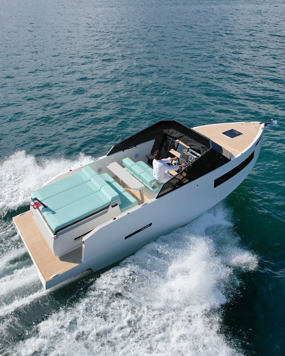 De Antonio Yachts D28 Cruiser