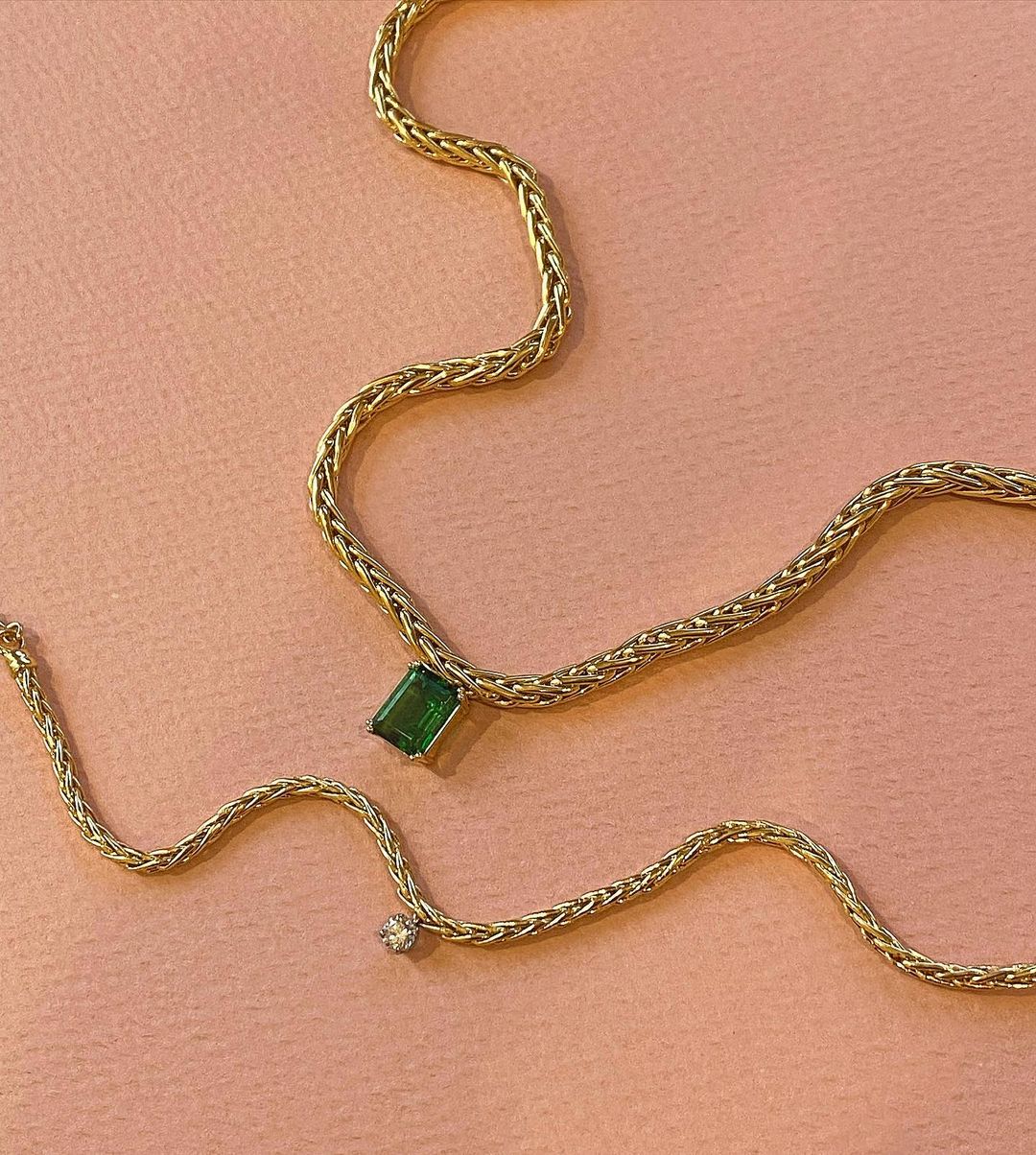 Collares de Yvonne León