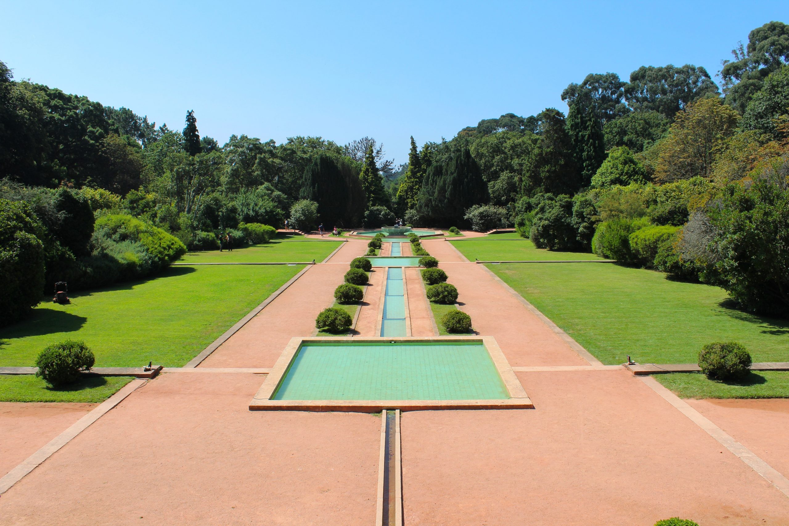 Los jardines de la Fundaci&oacute;n Serralves