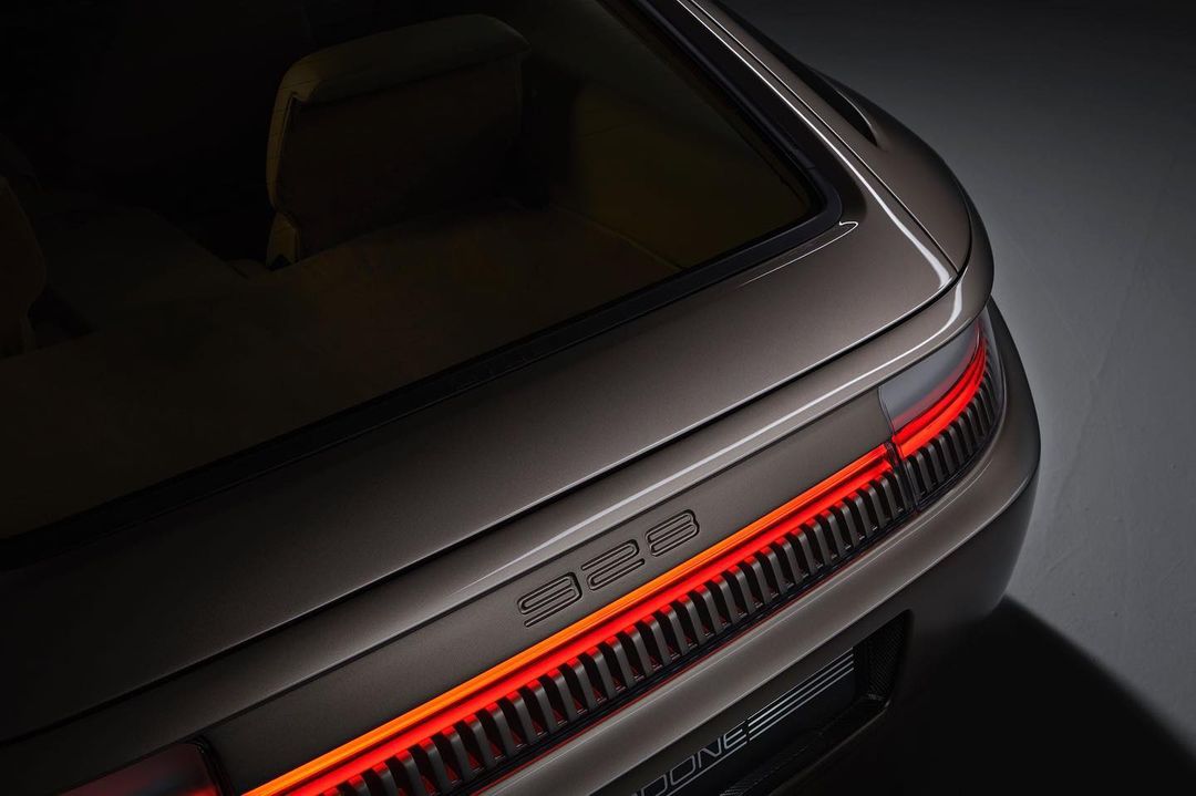 Porsche 928
