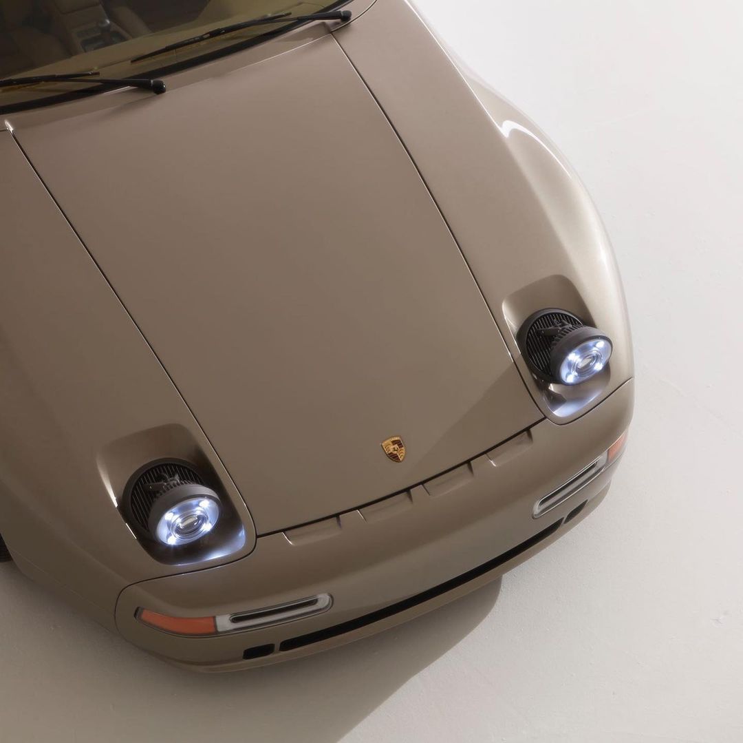 Porsche 928