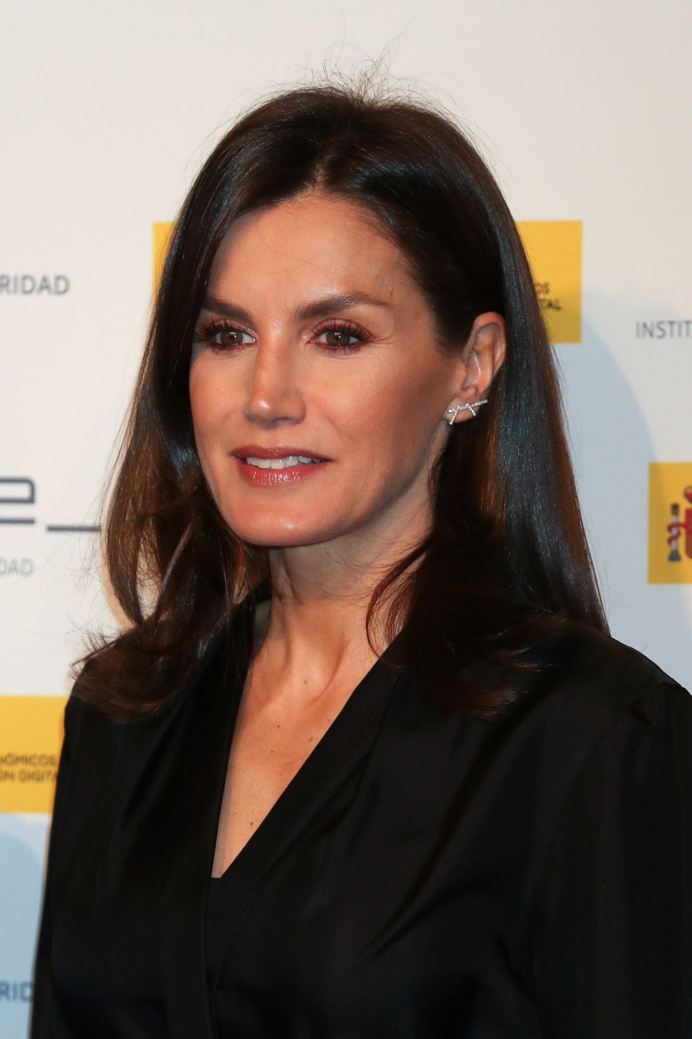La Reina Letizia con pendientes de Gold and Roses