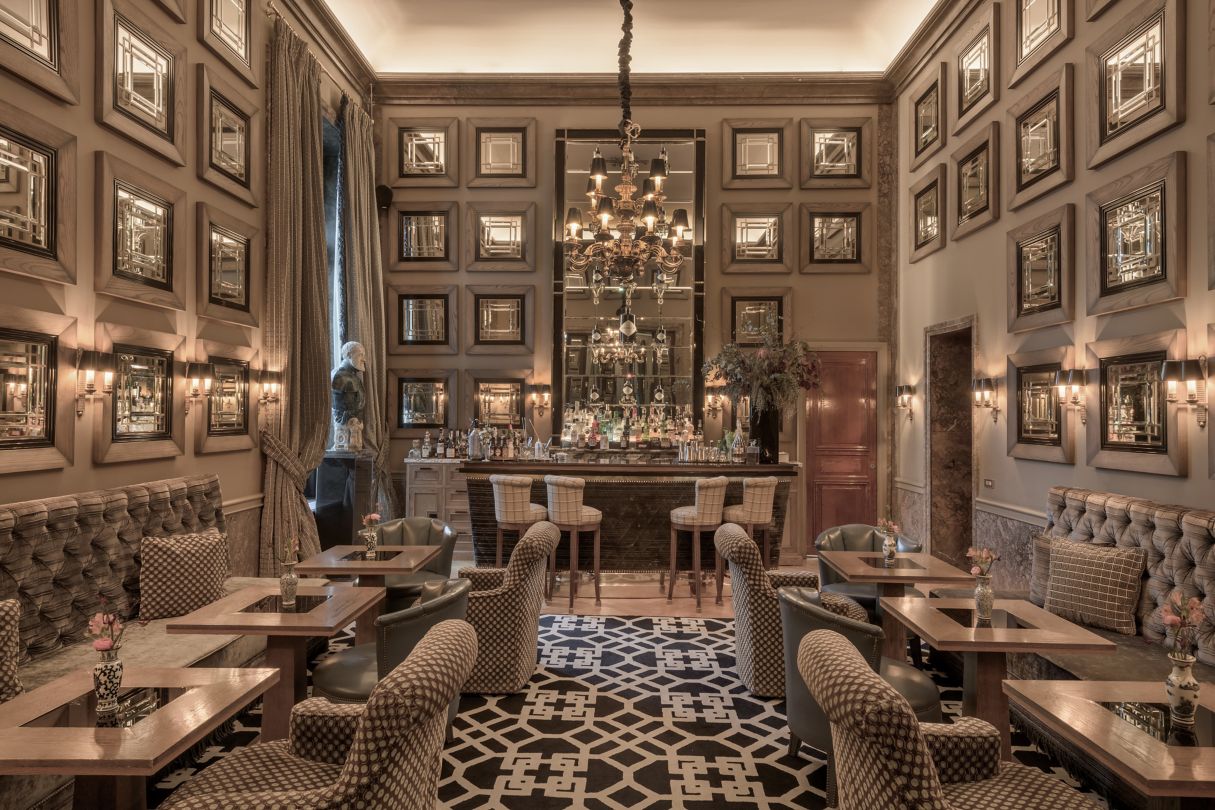 Sal&oacute;n hotel