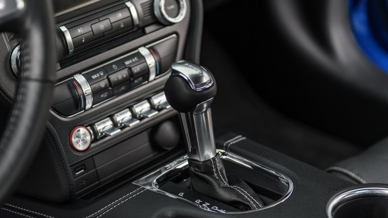 Transmisi&oacute;n autom&aacute;tica 10 velocidades