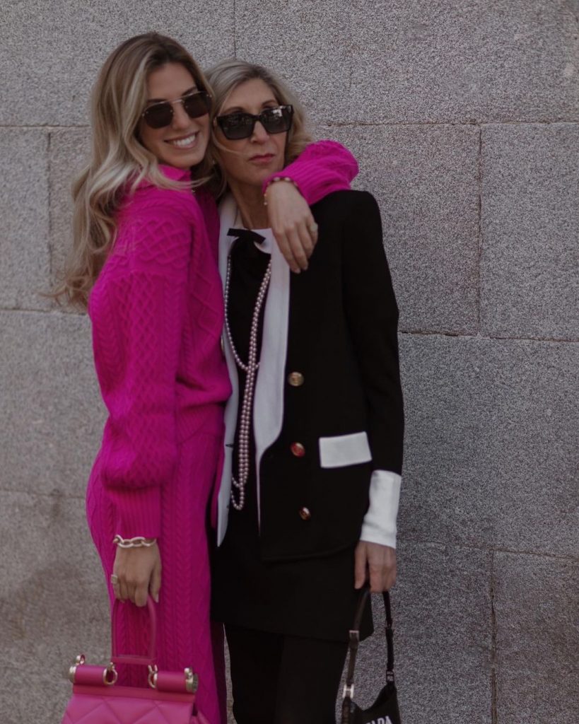 Carla Hinojosa y Susi Rejano