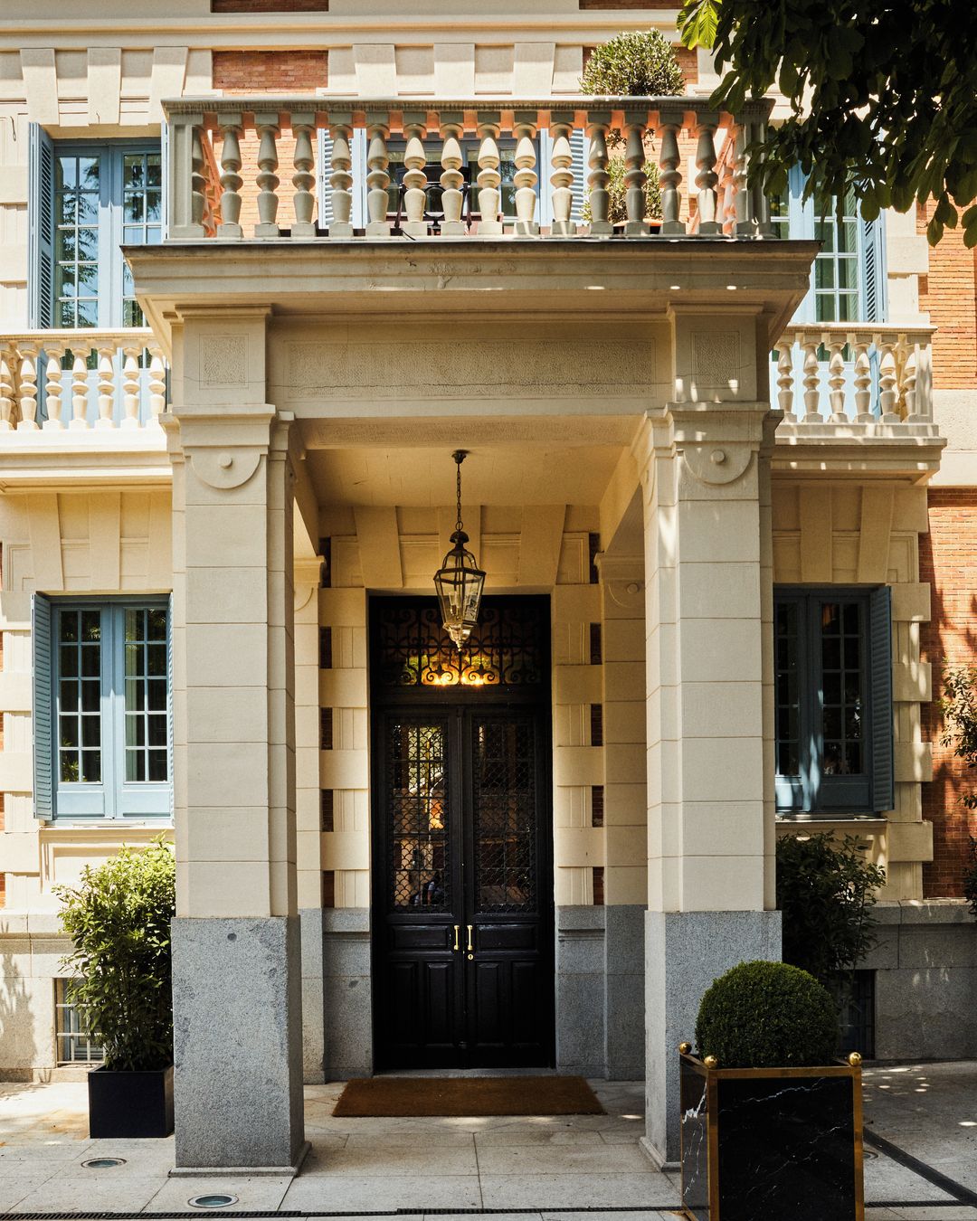 Entrada del hotel Santo Mauro