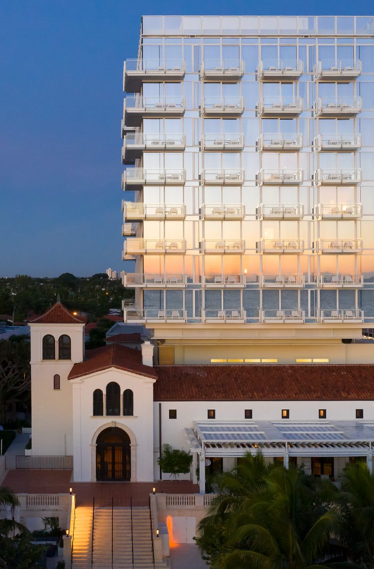 Four Seasons Hotel and Residences at The Surf Club