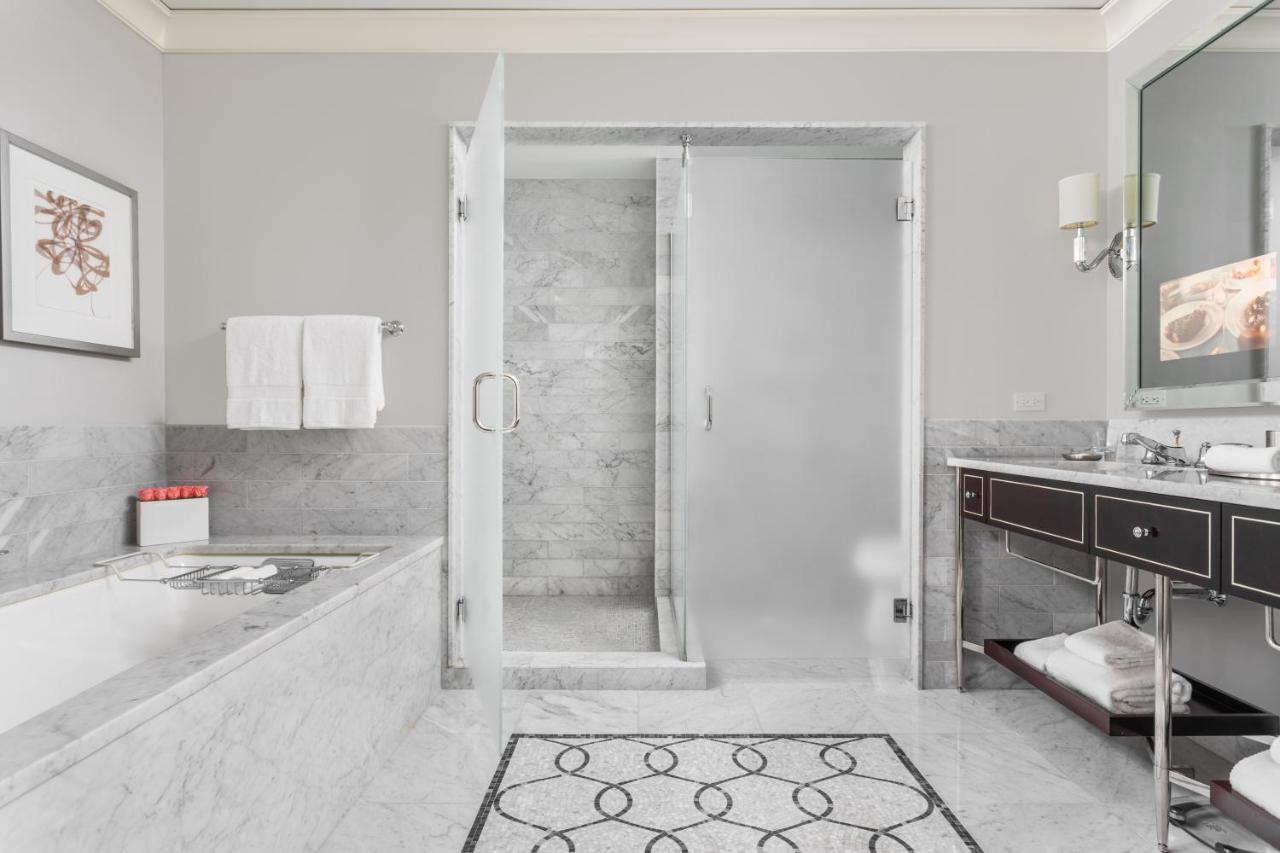 Waldorf Astoria Chicago