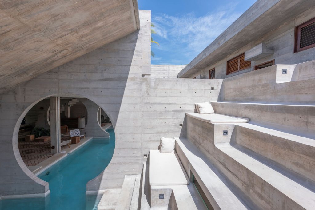 Piscina en un hotel en Puerto Escondido, México
