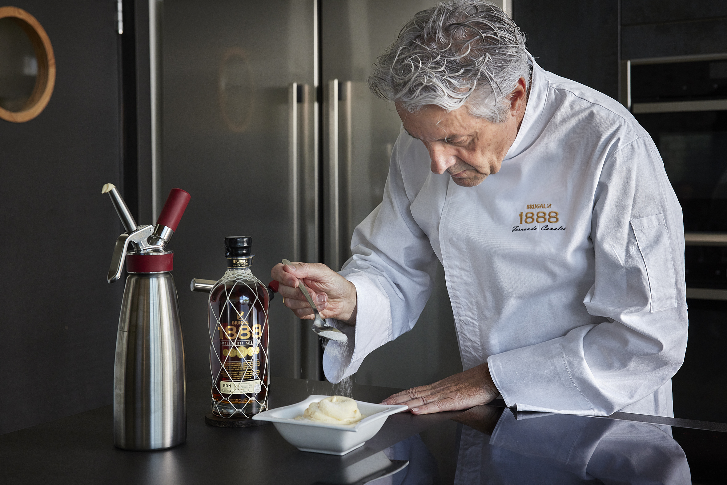 Fernando Canales en cocina