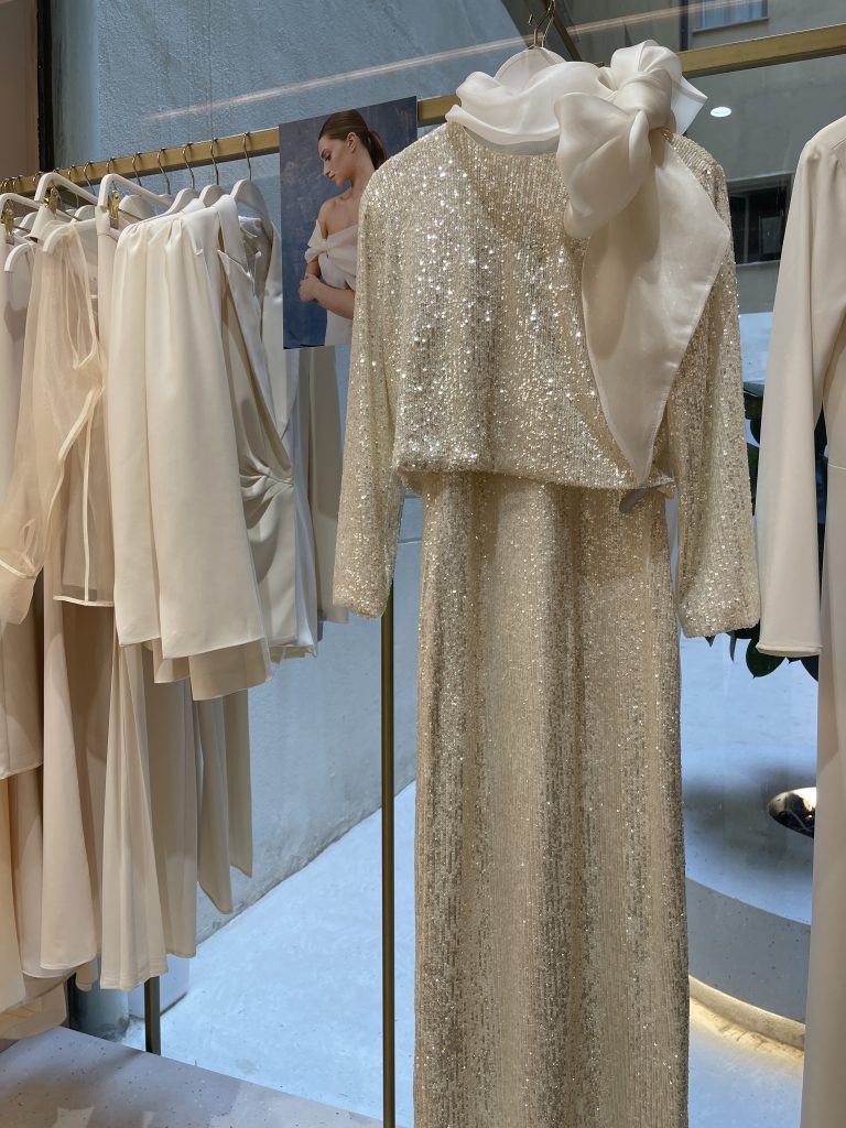 Reproducci&oacute;n de uno de los vestidos de boda de Laura Corsini