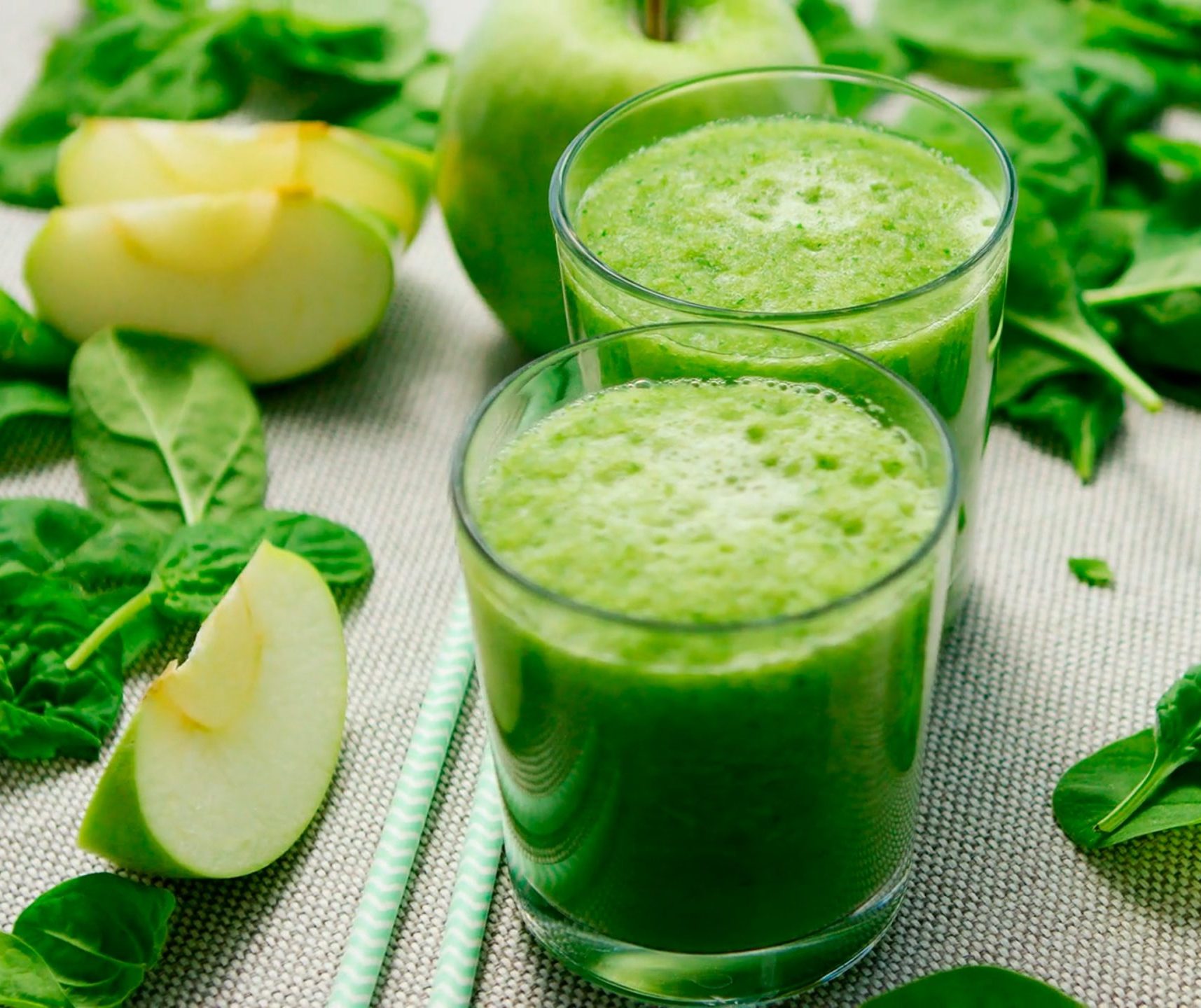 Batido de espinacas y manzana