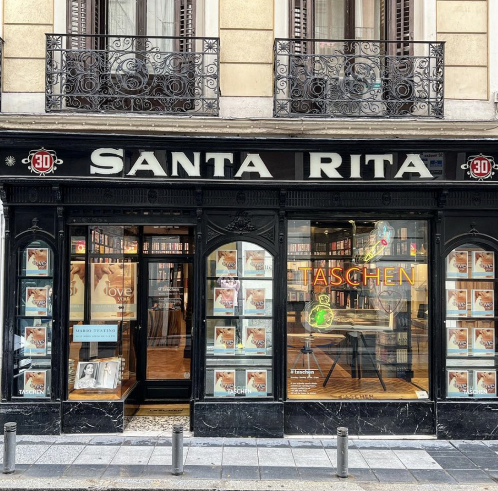 Foto. Fachada original de Taschen en calle Barquillo 30 , Madrid