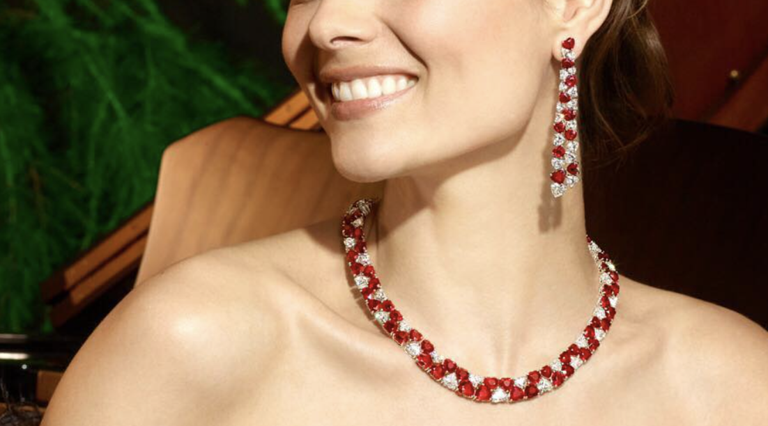 Joyas oro y rojo