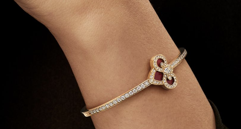 Joyas oro y rojo