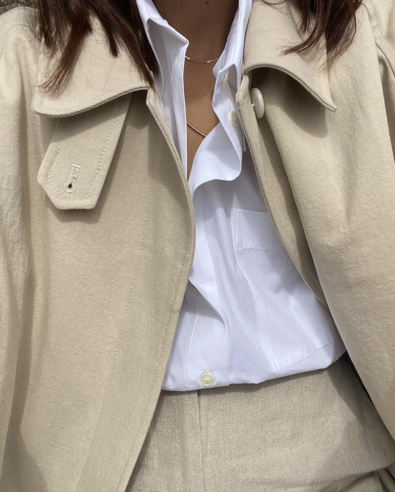 Look en color beige