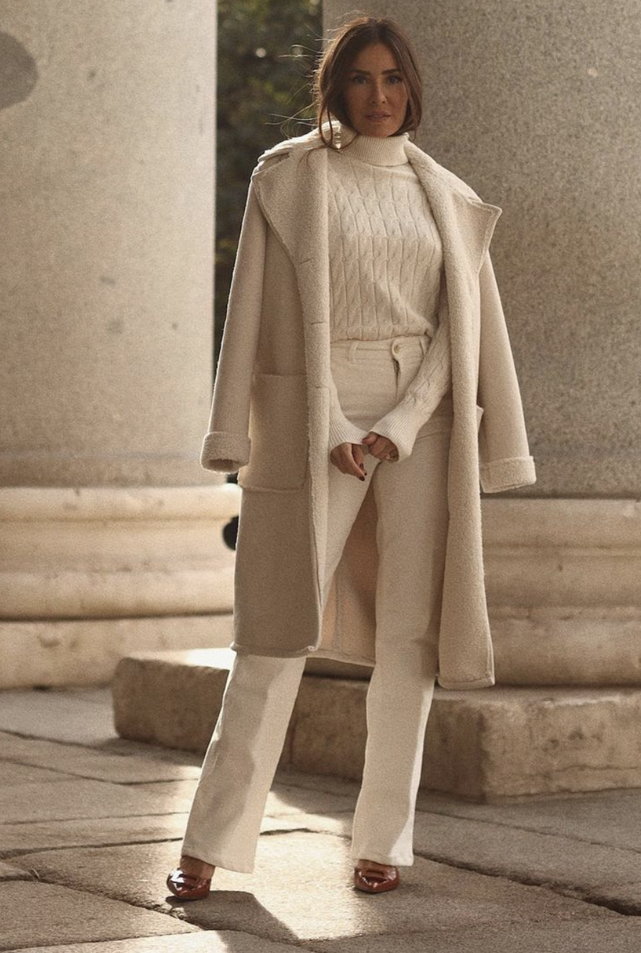 Look en color beige