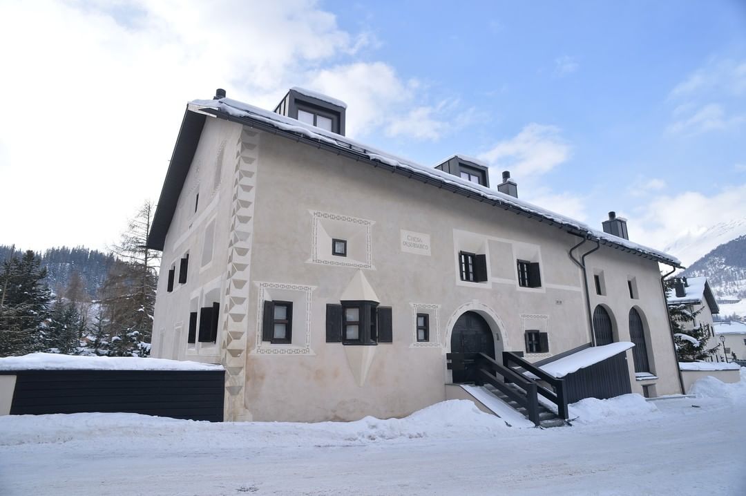Armani Casa Suiza