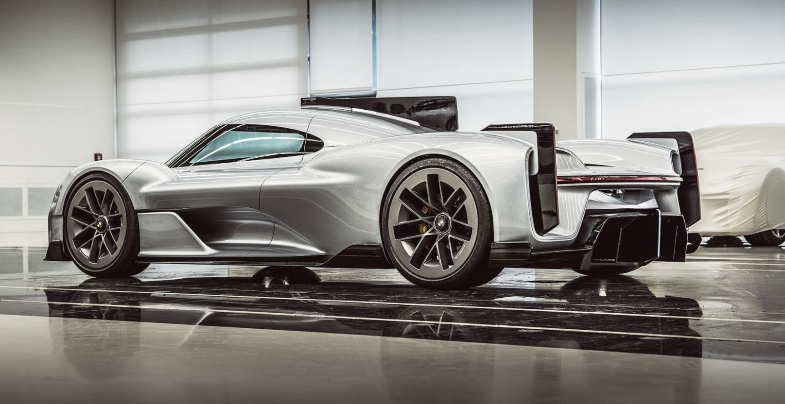 Porsche 919 Street