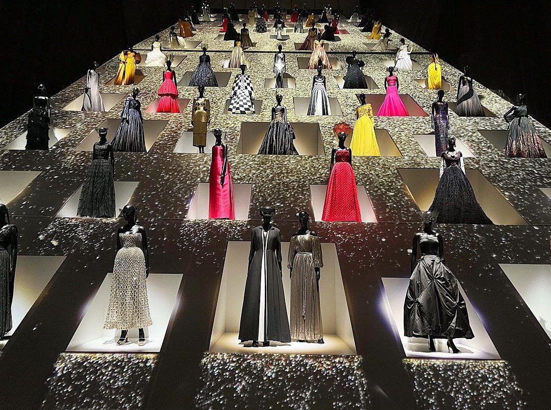 Exposición Dior en Japón