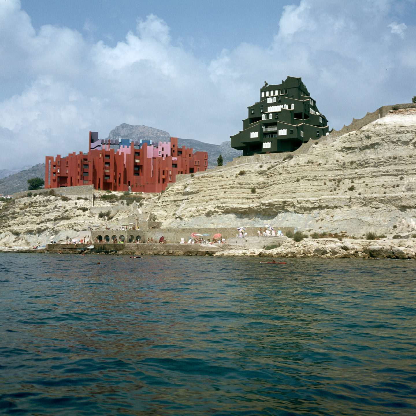 Muralla Roja de Calpe y Xanadú