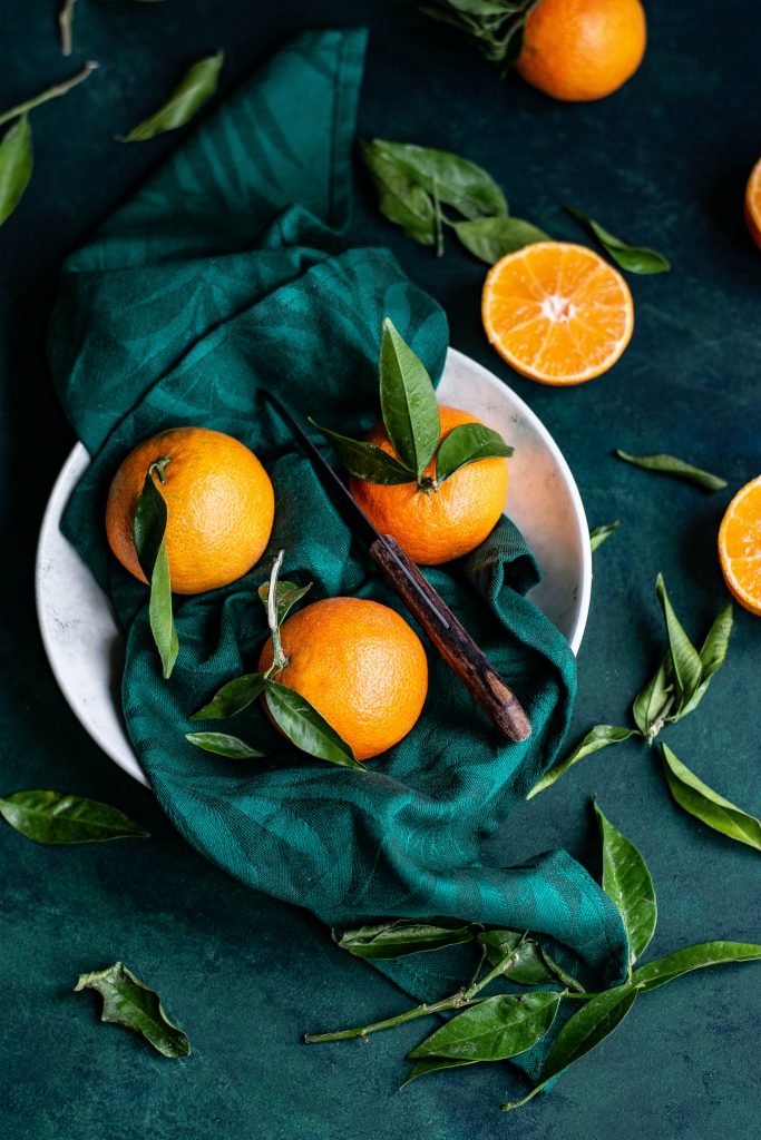 Naranjas en un cuenco