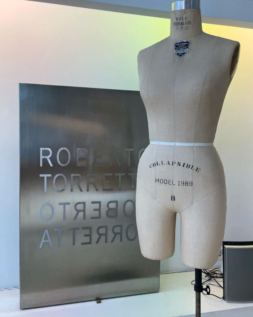 En el atelier de Roberto Torretta