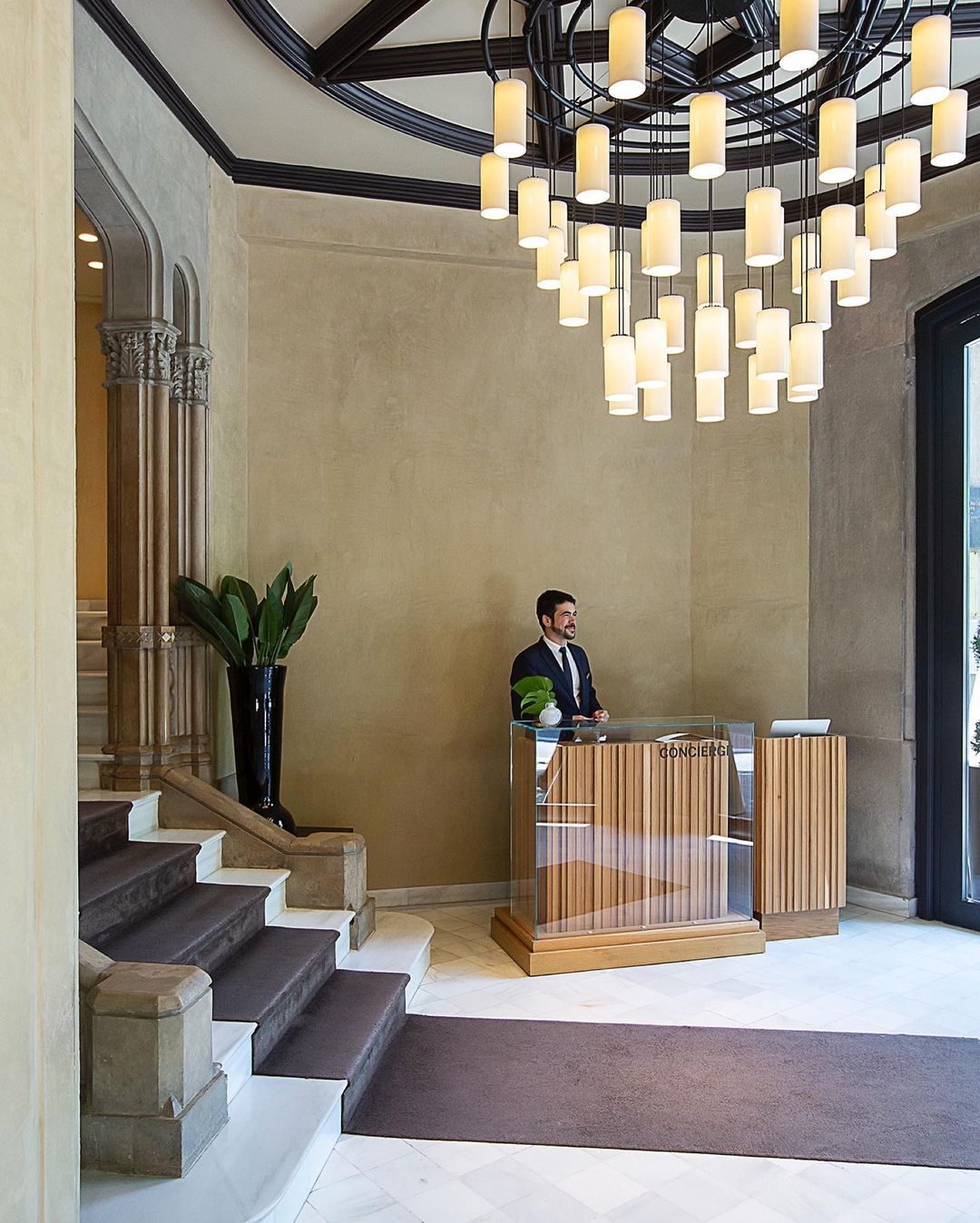 Monument Hotel