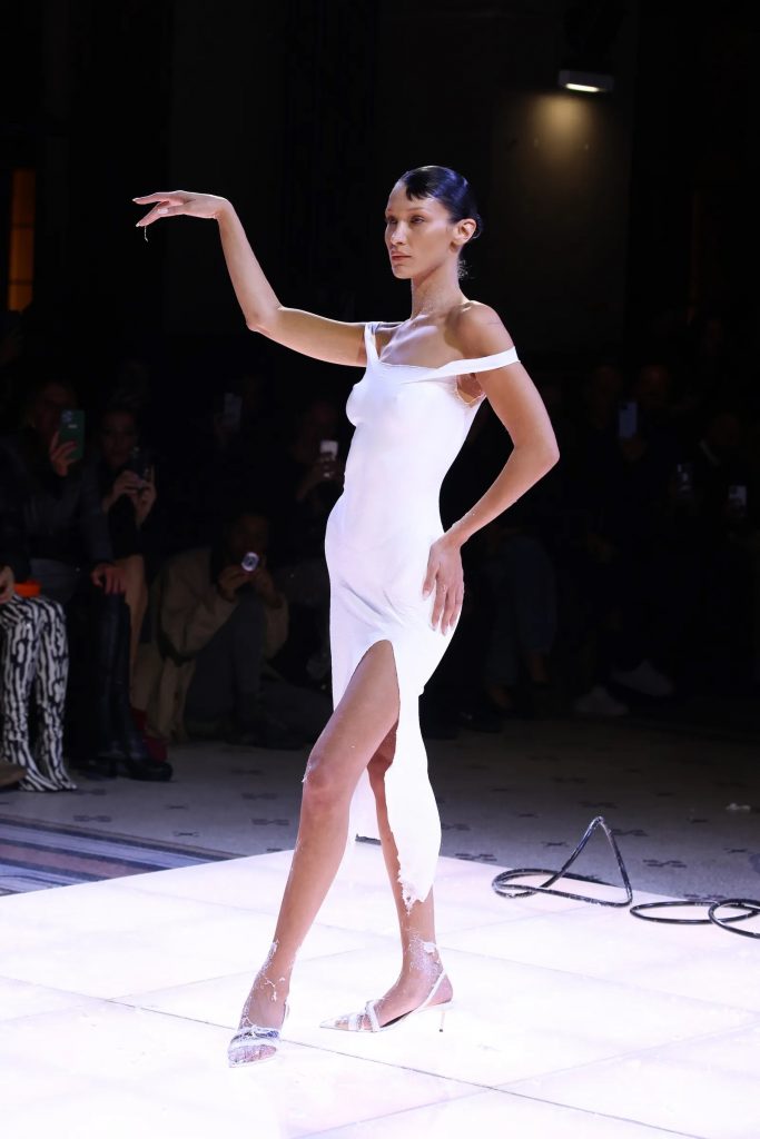 Foto: Coperni Vestido Spray