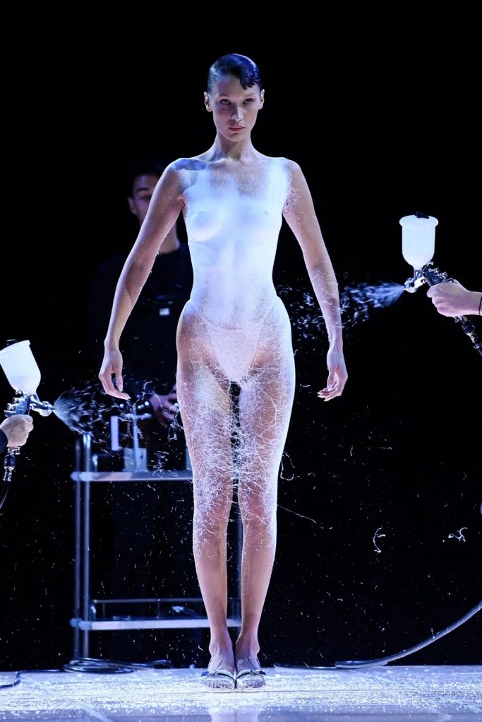 Foto: Coperni Vestido Spray
