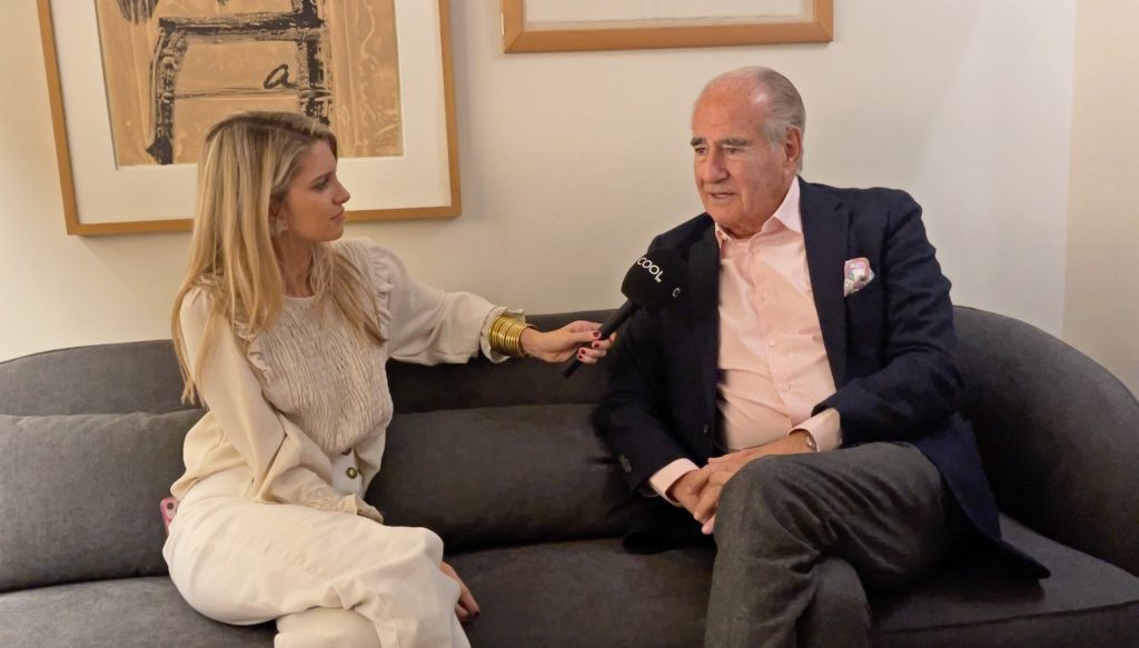 Fina Grosso entrevistando al Dr. Javier de Benito