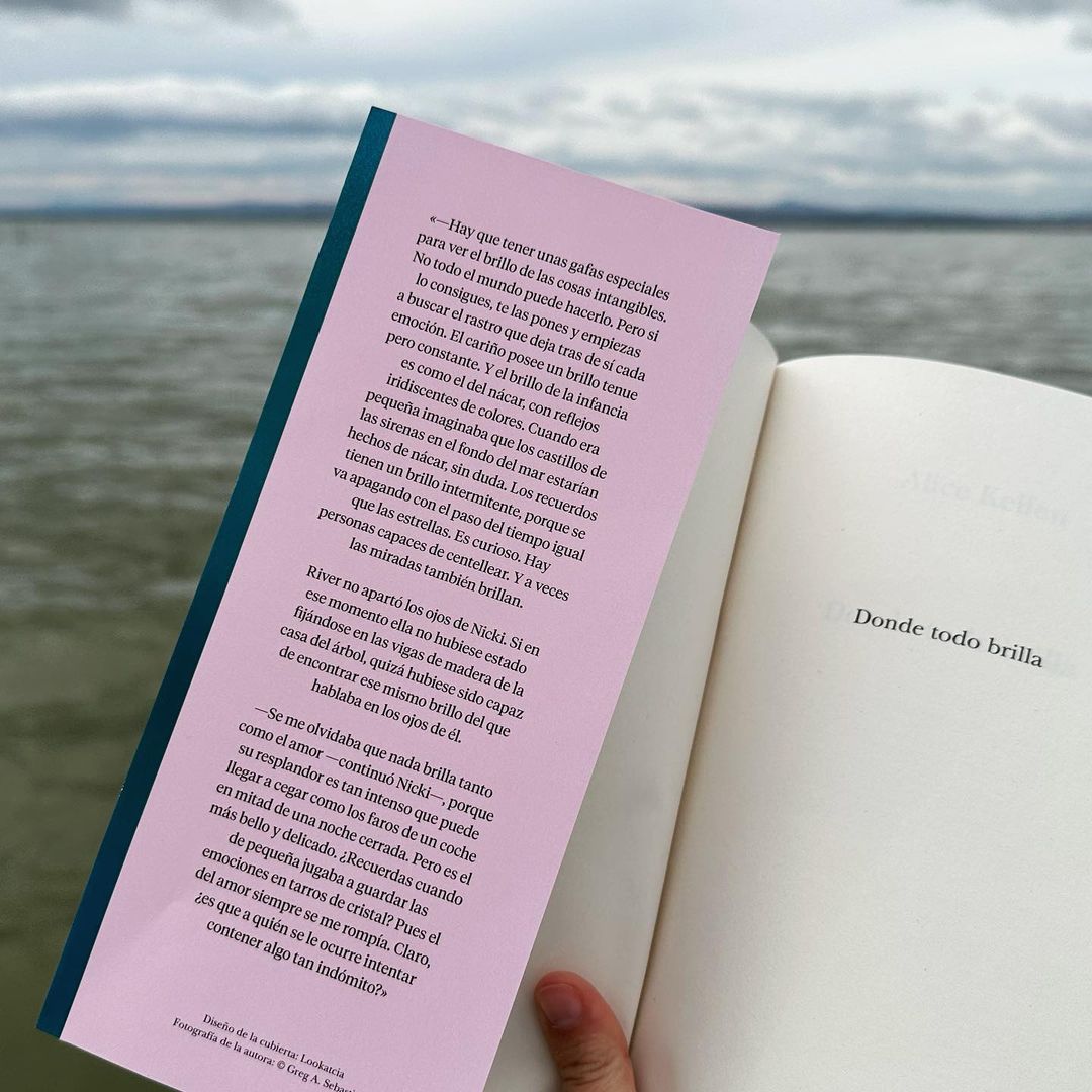 Libro 'Donde todo brilla' de Alice Kellen