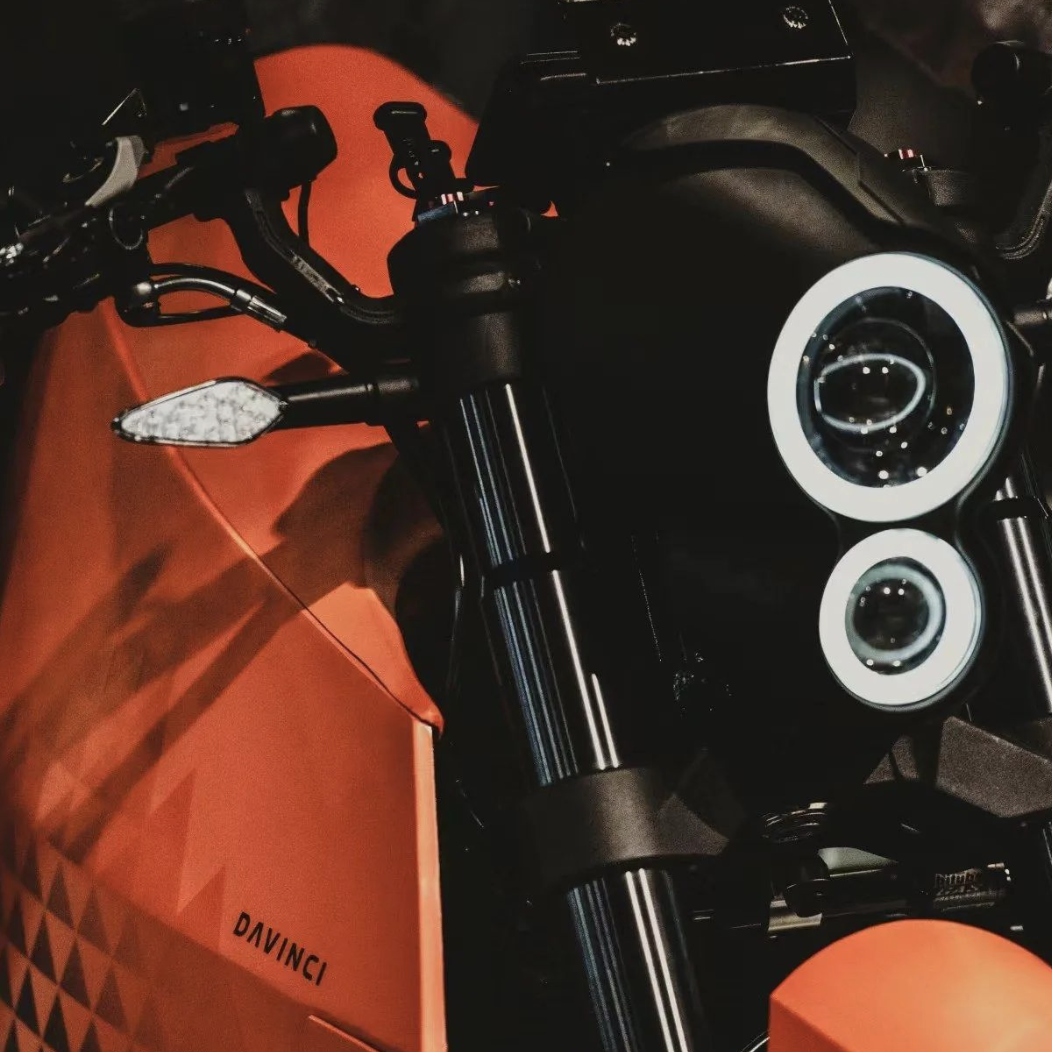Moto Davinci