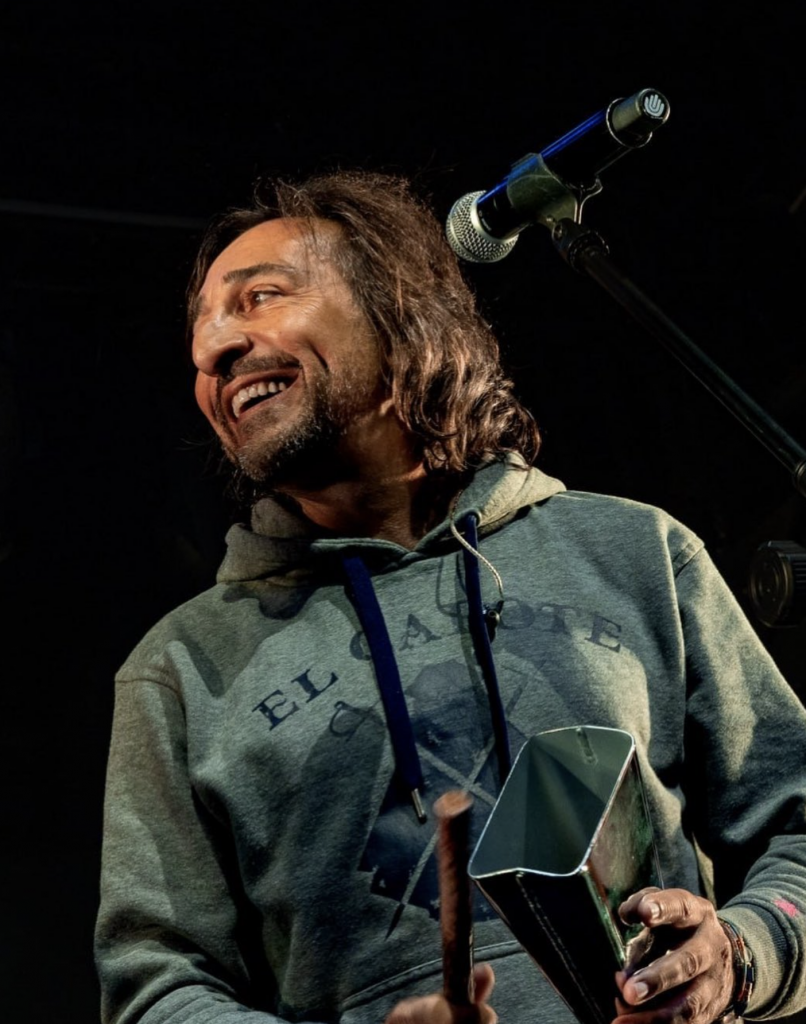 El cantante Antonio Carmona