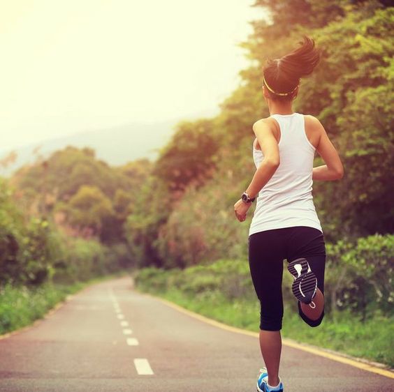 Mujer corriendo
