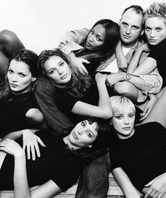 Naomi Campbell, Beri Smither, Jaime Rishar, Kate Moss, Christy Turlington & Bridget Hall con Sam McKnight