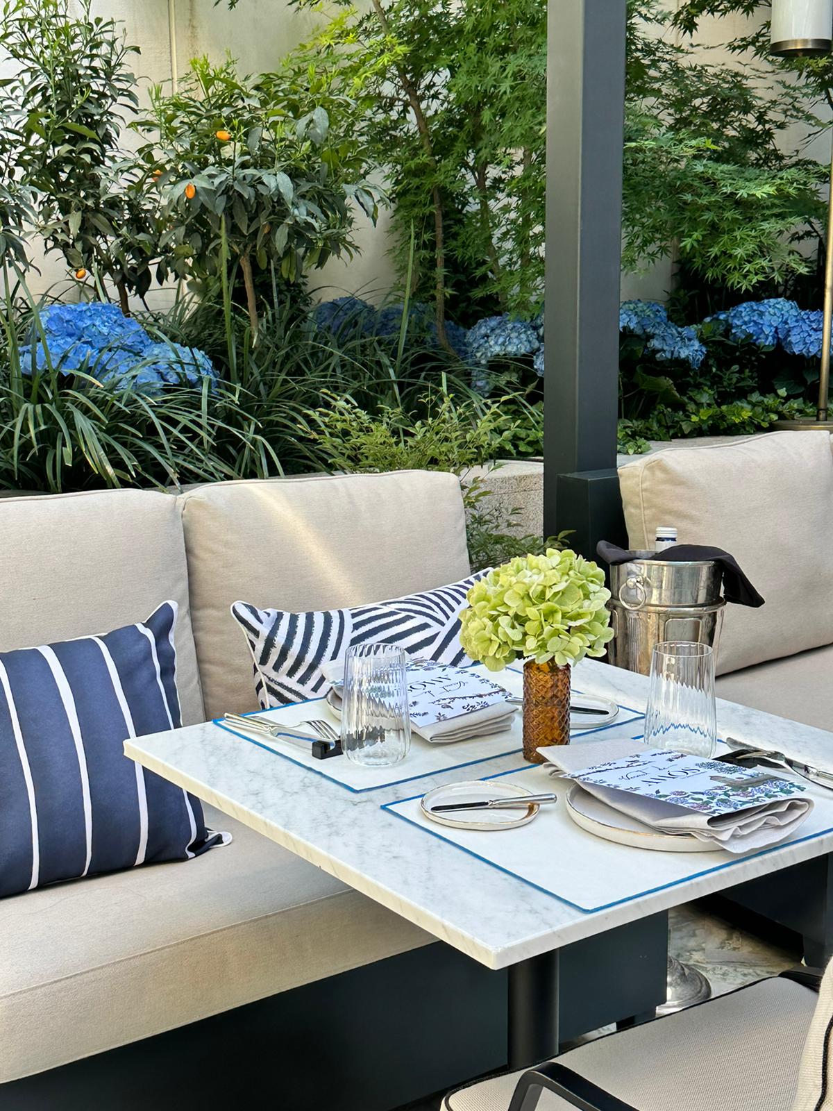 aperitivo rosewood villa magna