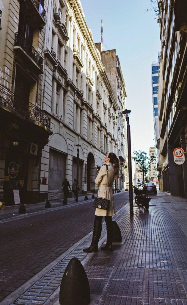 Chica en Buenos Aires