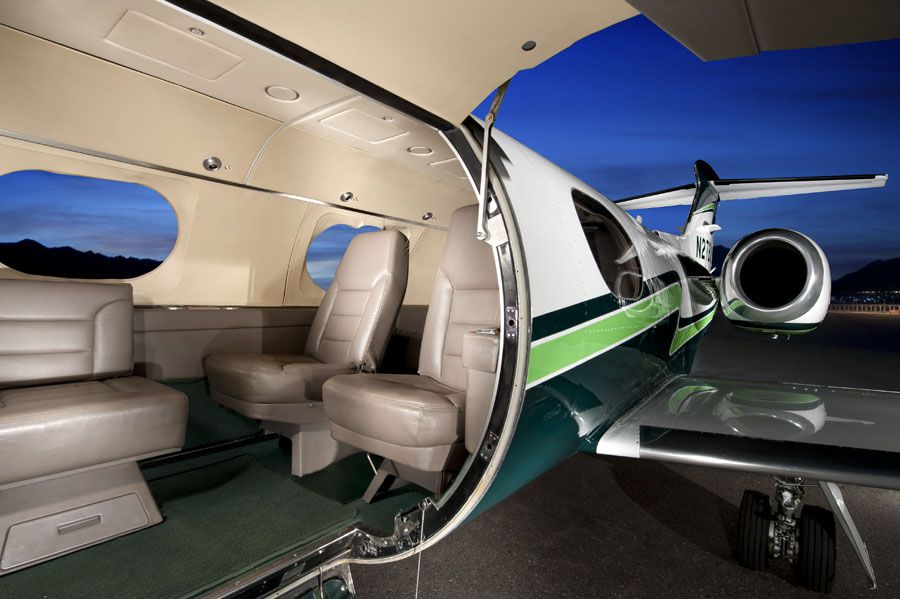 Learjet 23